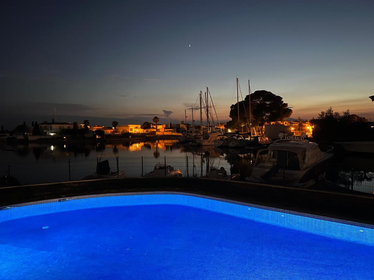 Blau Apartamento Frente A Los Canales Y Las Puestas De Sol De 罗萨斯 外观 照片
